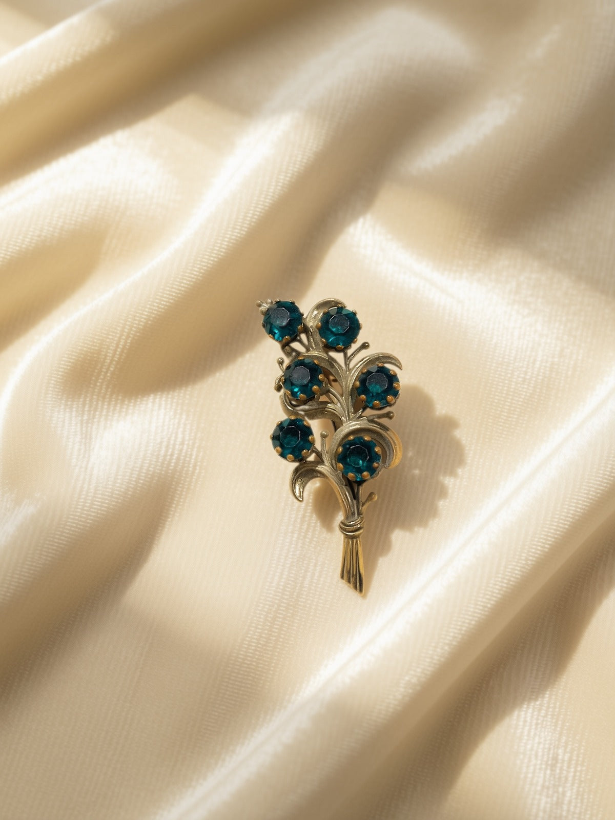 1940s Flower Bouquet Brooch